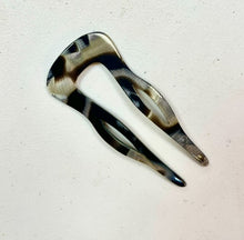 Load image into Gallery viewer, Handmade CutOut Wide French Chignon
