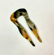 Load image into Gallery viewer, Handmade CutOut Wide French Chignon
