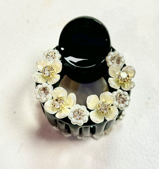 Round Cut-Out Mother of F.Pearl Emb Flower Jaw Clip