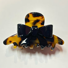 Load image into Gallery viewer, Chanel Bow Tortoise French Jaw
