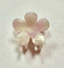 Load image into Gallery viewer, Handmade Small Daisy Jaw
