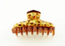 Load image into Gallery viewer, Praline
