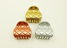 Load image into Gallery viewer, Quilted Medium Metallic  French Jaw
